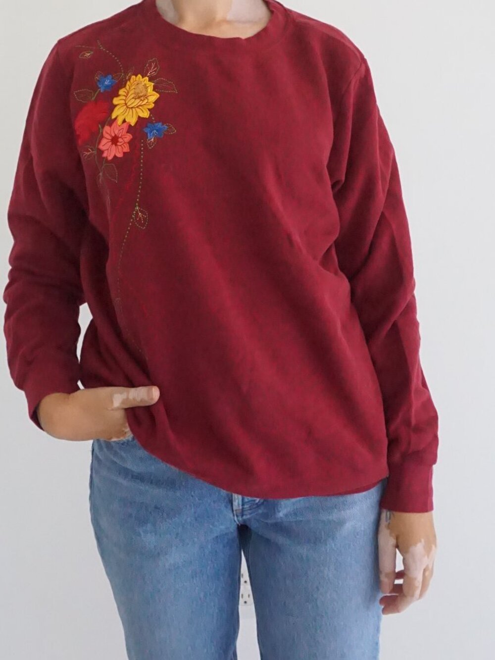 Basic Editions Burgundy Floral 3D Embroidered Botanical Crewneck Sweater L